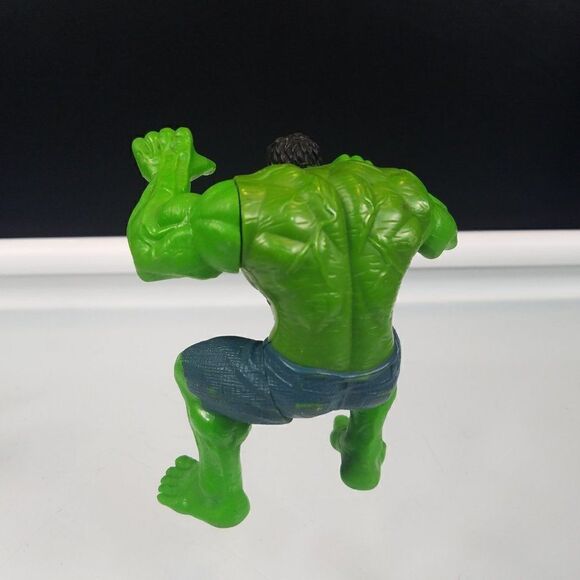 2010 Plastic Toy Figurines Incredible Hulk Wolverine McDonalds Happy Meal Toys - Picture 5 of 11